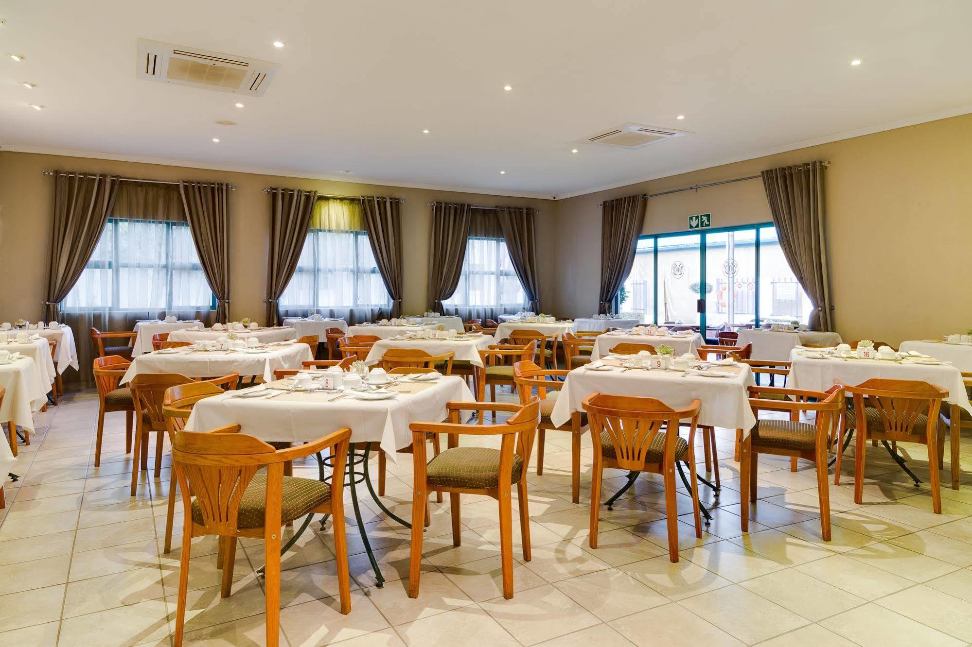 Protea Hotel By Marriott Polokwane Landmark Dış mekan fotoğraf